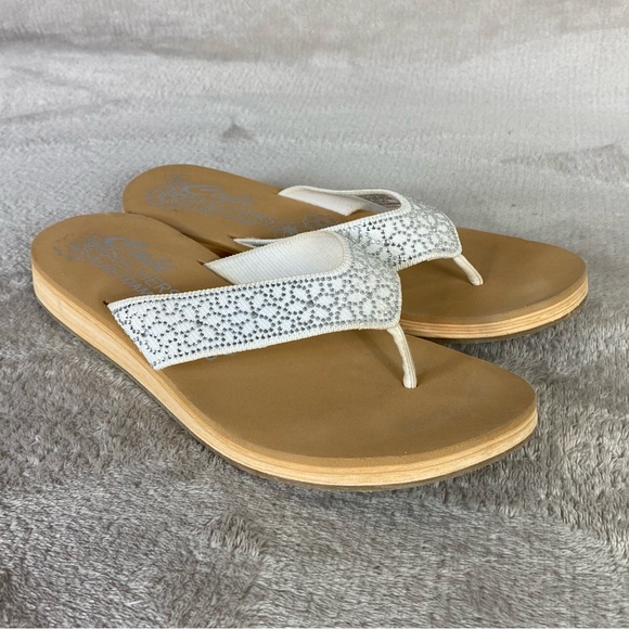 Skechers Shoes - Skechers Cali Summers Sandals Flip Flop Womens Size 8 White Tan Rhinestone Foam